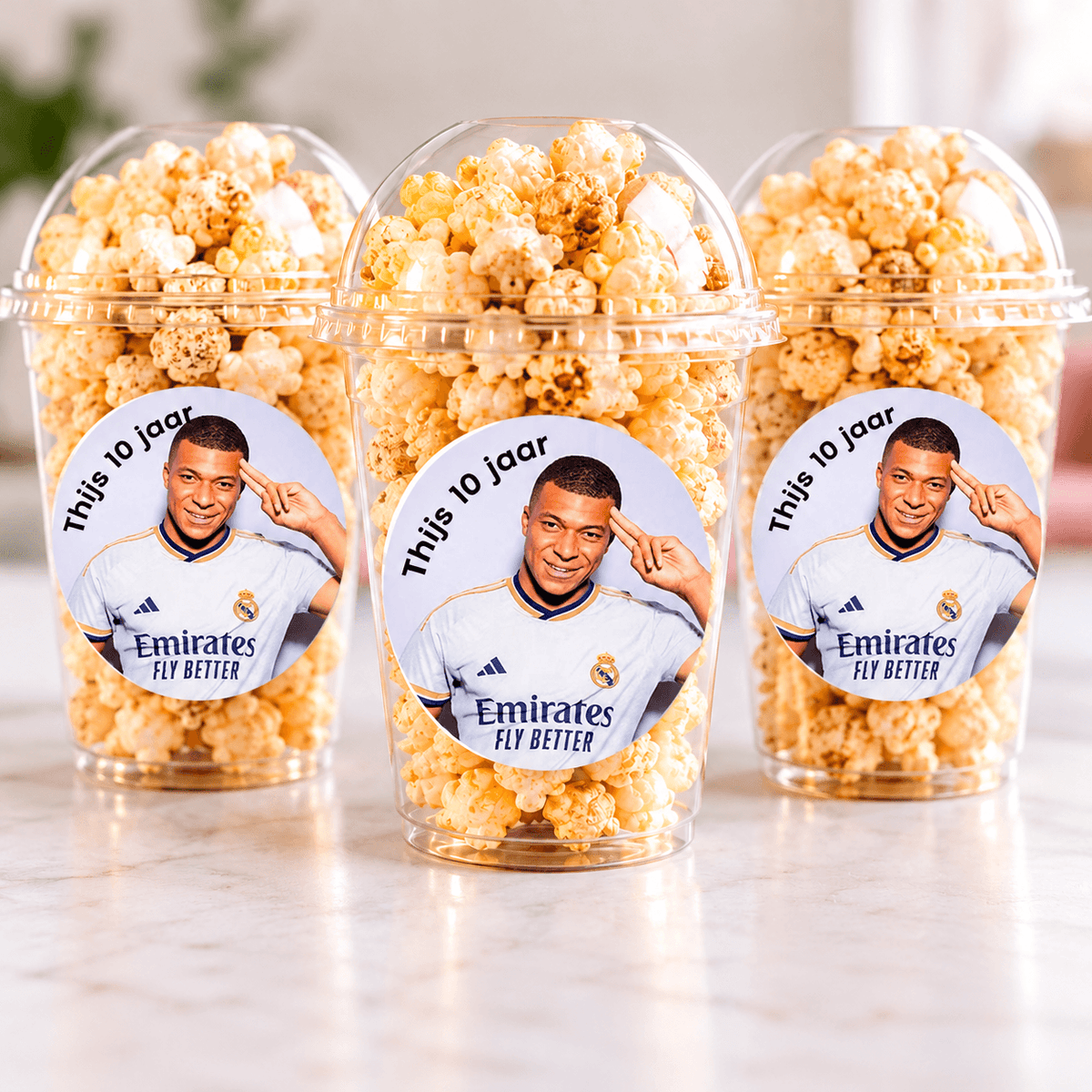 Gevulde beker populaire thema's