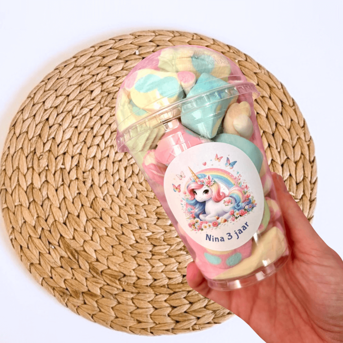 Gevulde beker populaire thema's